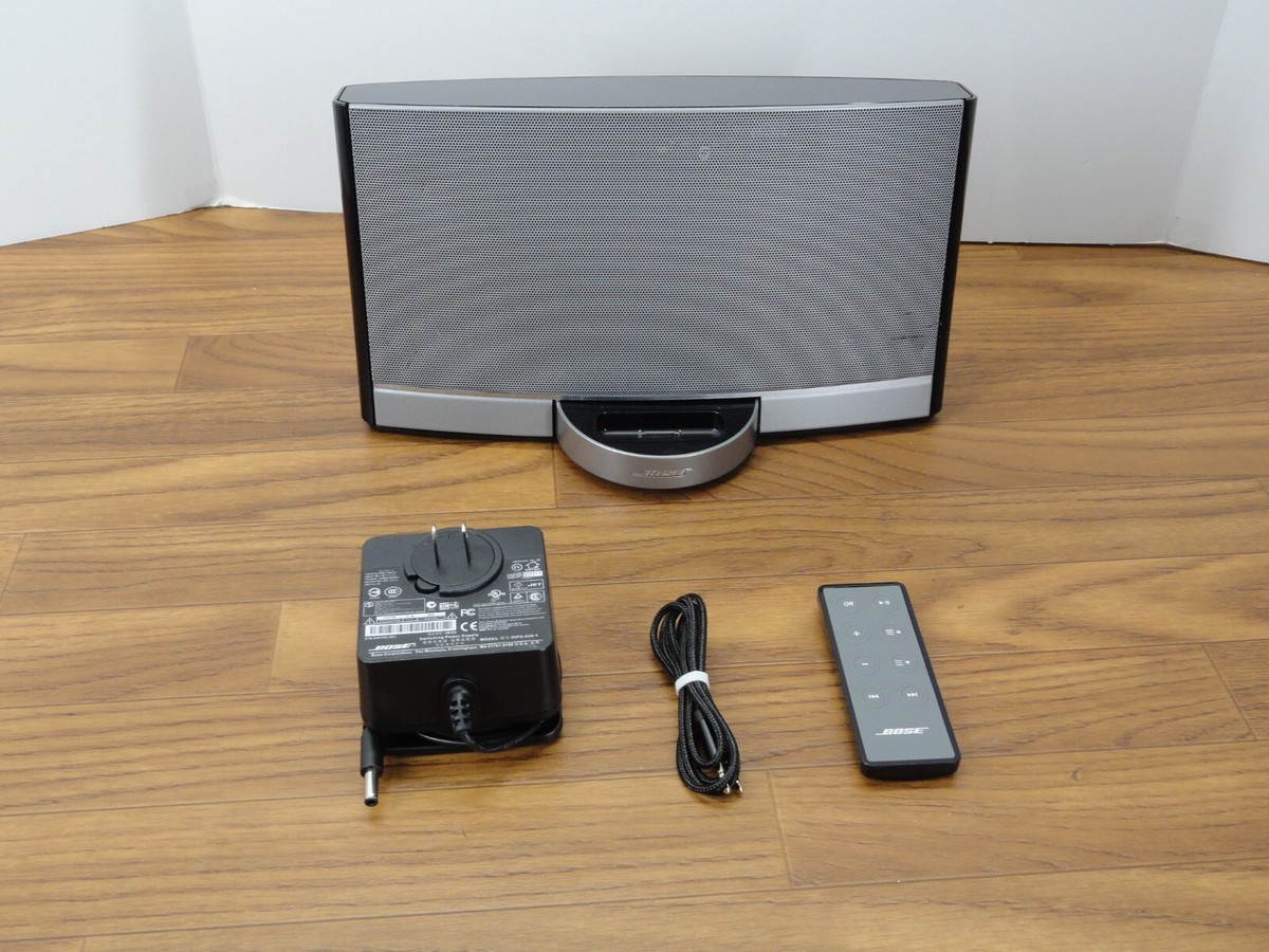 Bose SoundDock Portable Digital Music System with Power Supply