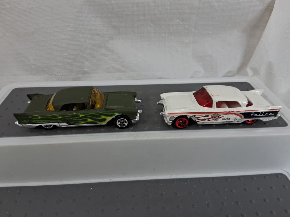 Hot Wheels 1957 Cadillac Eldorado Brougham lote de 2 planos verdes blancos fundidos a presión Foto 3 de 4