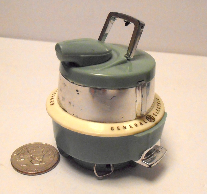 Vintage General Electric Salesman Sample Tape Measure*SPACESHIP VACUUM CLEANER* 