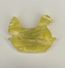 Plastic Acrylic Hen on Nest Chicken Yellow Pearlescent Magnet