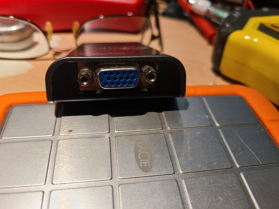 Siig USB 2.0 to VGA Pro Adapter - Image 2 of 4