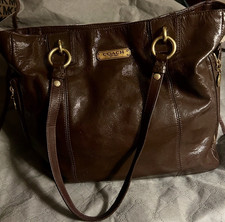 Coach Brown Shoulder Bag Gold Hardware Zip Closure Classic Style Women