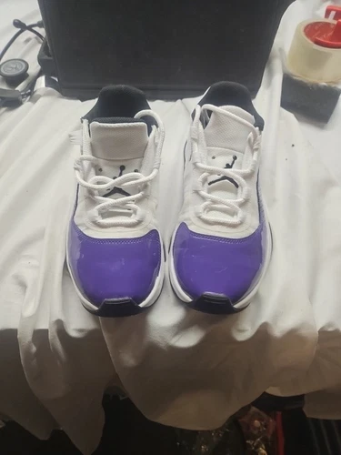 Jordan 11 CMFT bambino basso bianco nero viola campo (CZ0907 105) 5 anni eccellente