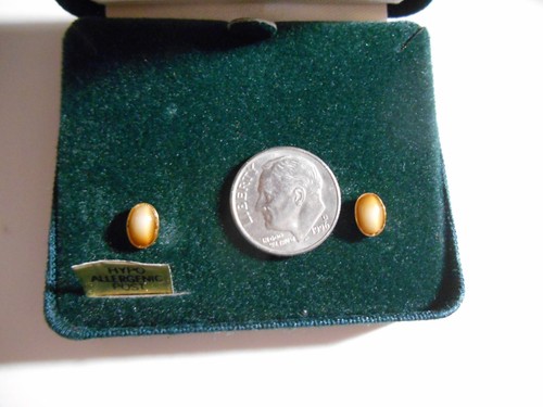 Vintage Gold Tone Oval Tiger Eye Stone Post Earrings w/case - Picture 5 of 6
