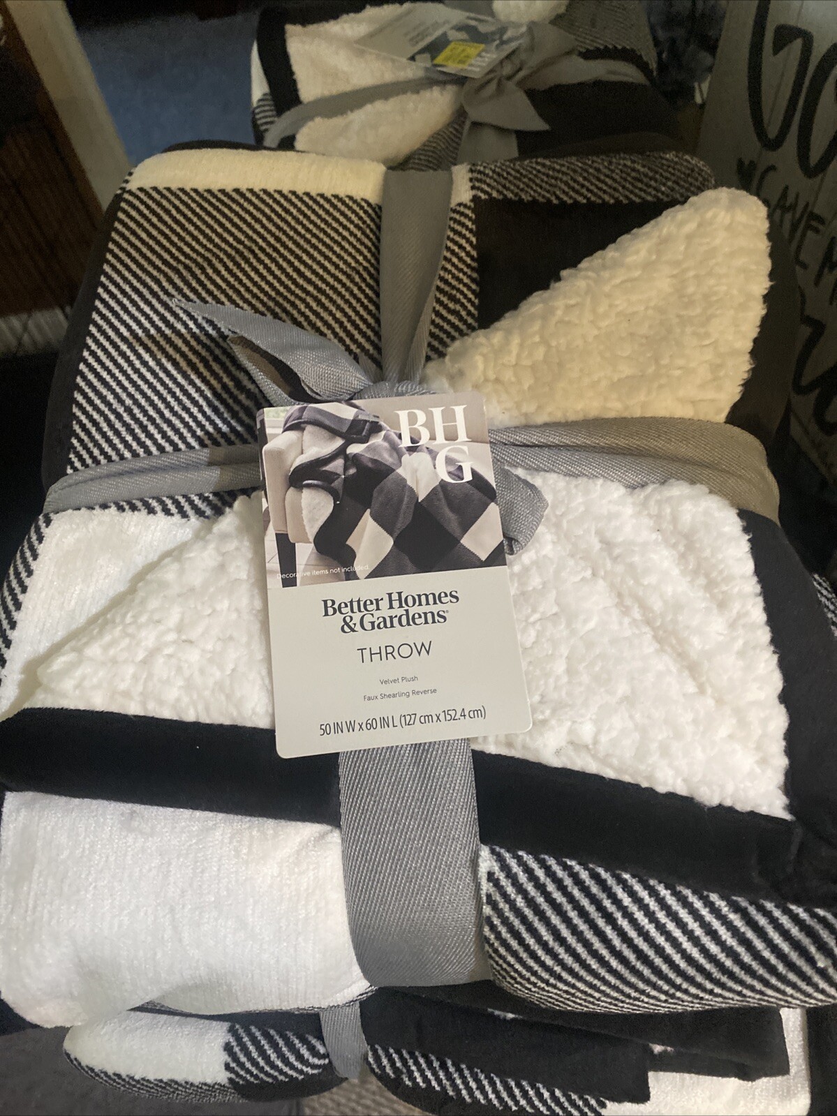 Better Homes & Gardens Velvet Plush Faux Shearling Throw 50”x60” Black/White NEW