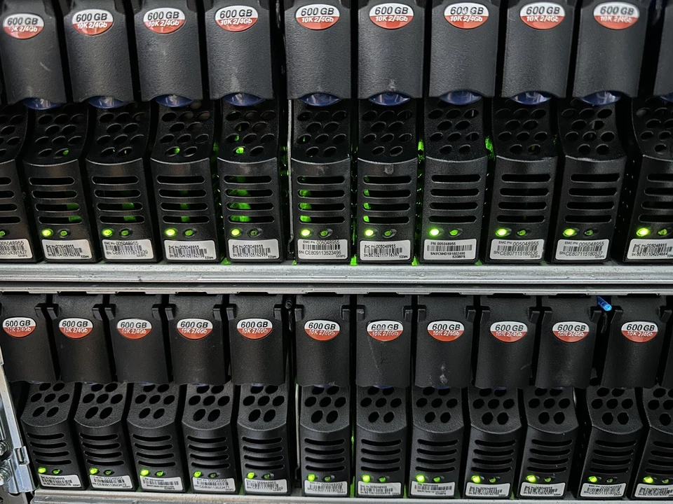 005048955 / ST3600002FC 118032664-A01 600GB 10K HDD W/caddy Seagate Cheetah NS.2 - Image 2 of 4