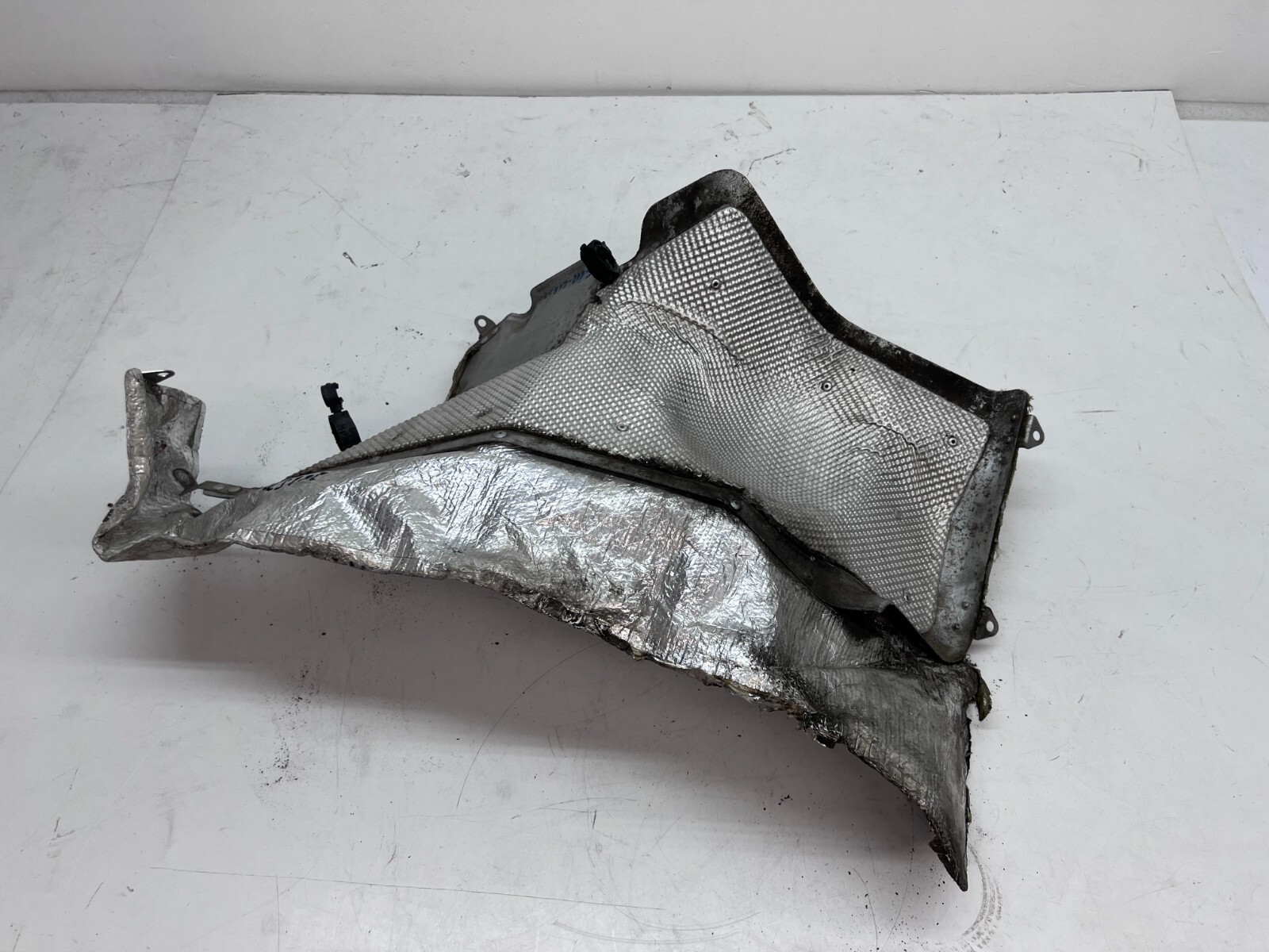 FERRARI 458 ITALIA PASSENGER RIGHT RH FUEL TANK HEAT SHIELD OEM 268570