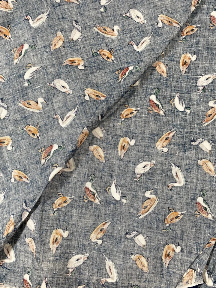 The Alexander Henry Fabric Collection Ducks por yarda X 43 en Mallard Foto 4 de 4