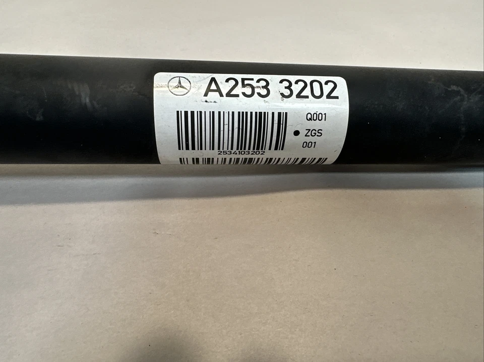 Mercedes-Benz GLC 43 AMG 2023 transmisión cardán eje corto A25333202 OEM Foto 2 de 4