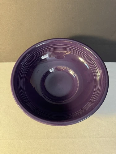Fiesta Original Purple 9.5 Inch Serving Bowl Fiestaware Vintage