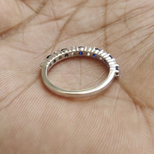 Alianza de boda 2 quilates creada zafiro azul y moissanita enchapada en oro blanco 14K - Imagen 3 de 6
