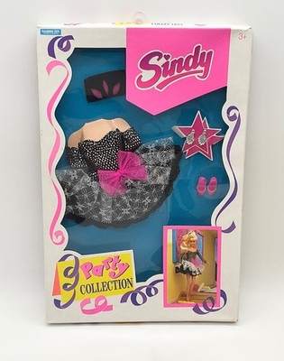 HASBRO 18357 ,,Sindy Party Collection ,,  - Vintage  NEU in OVP ( 2 )