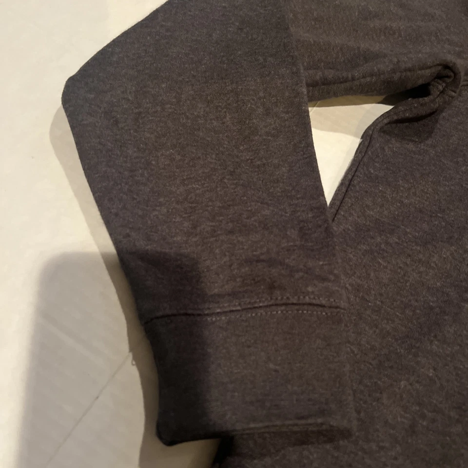 Moletom com capuz raro V. Sattui Winery Napa Valley logotipo adulto grande cinza novo - Imagem 4 de 4