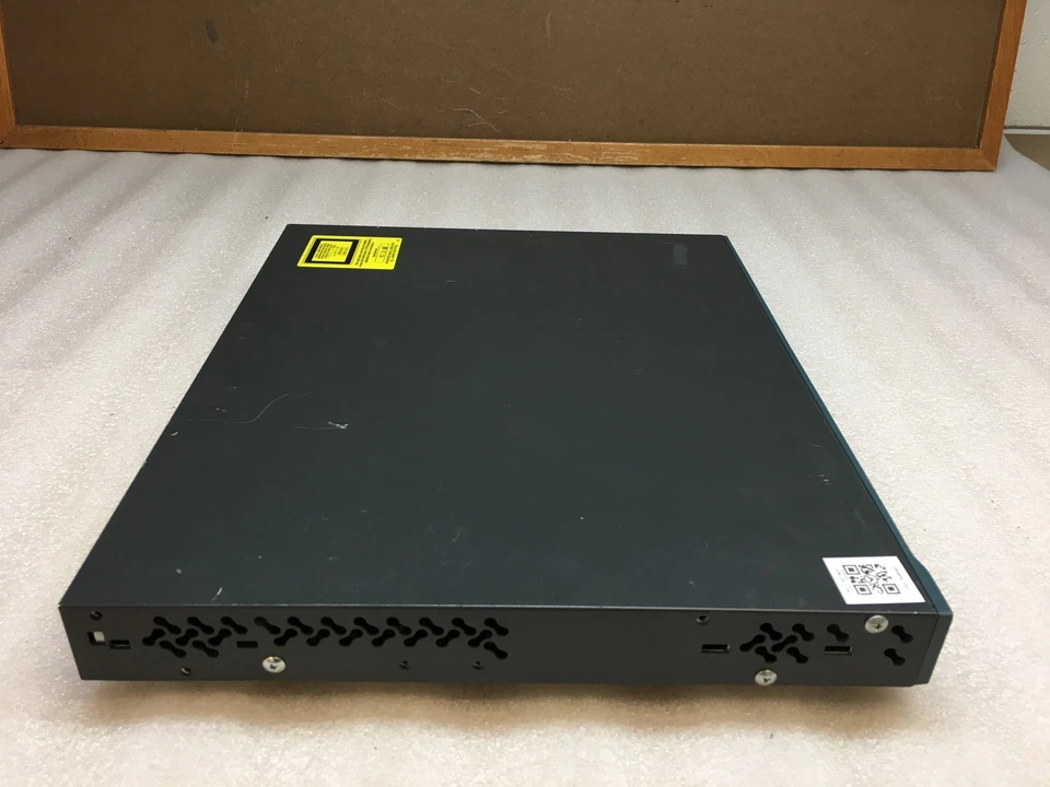 Conmutador PoE GbE de 24 puertos Cisco Catalyst serie 3560G WS-C3560G-24PS-S V05 Foto 4 de 4