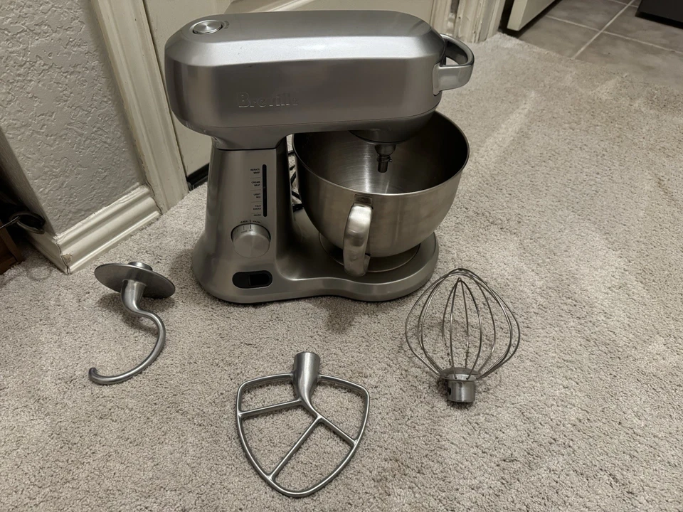 Breville BEM800XL Mezclador de pie fundido a presión de 5 cuartos cocina con accesorios probados Foto 3 de 4