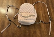Mini Mochila Victoria's Secret V-Quilt Oro Rosa Claro Herrajes Excelente Estado