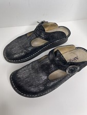 Alegria Classic Pewter Thumbprint Clog Size 39 black silver buckle 8.5 9 shoes