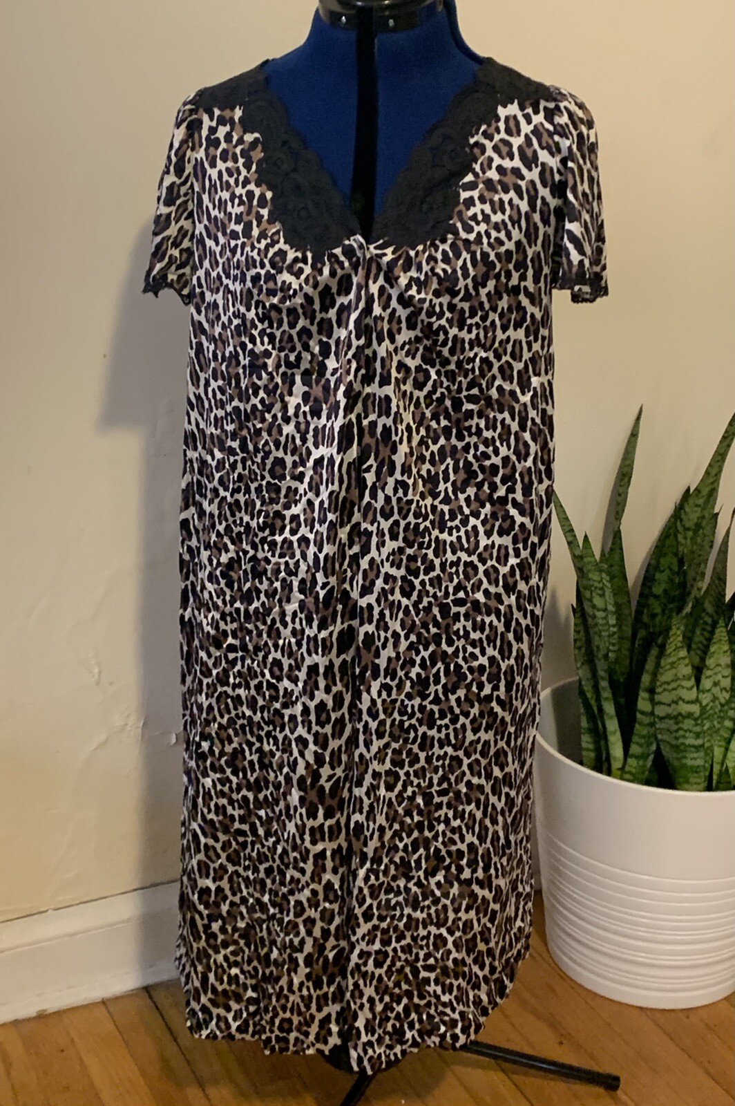 Vanity Fair Robe - image 1