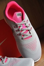 Nike Free RN GS Youth Girls Althetic Sneaker Shoe Grey/Pink 833993001