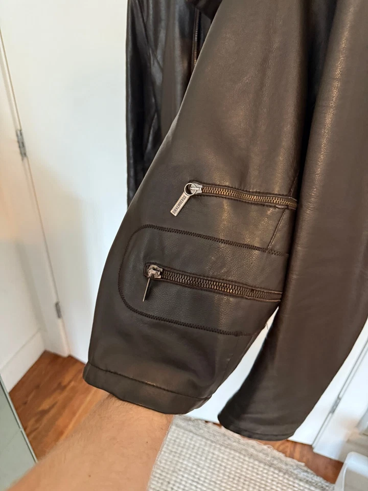 Dirk Bikkembergs 多背拉链素食皮革轰炸机夹克 — 第 4/4 张图片