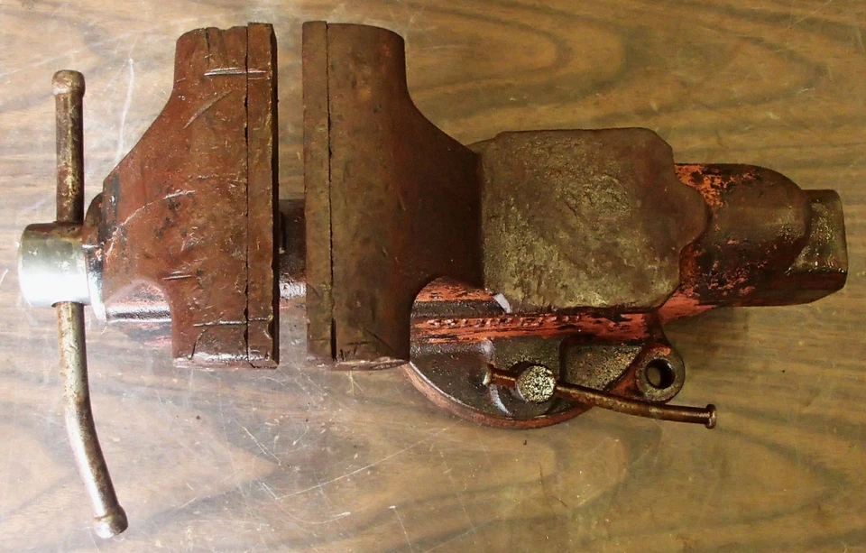 Tornillo de banco base giratoria Columbian D45-M4 ¡HAZ OFERTA! Foto 2 de 4