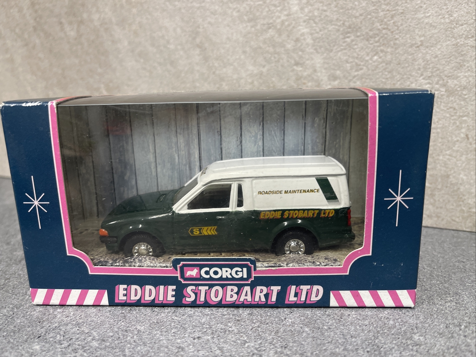 CORGI - FORD ESCORT VAN - EDDIE STOBART  - 1/36 SCALE MODEL CAR - 58304
