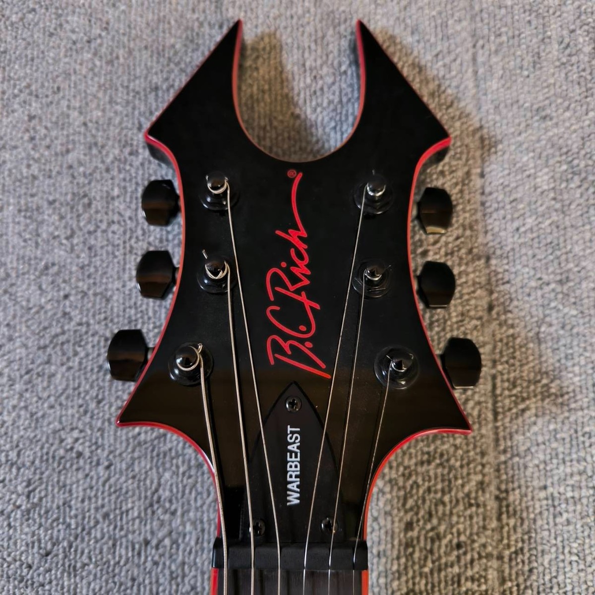 B.C.Rich Warbeast Black Strings Electric Guitar Bolt on 3.2