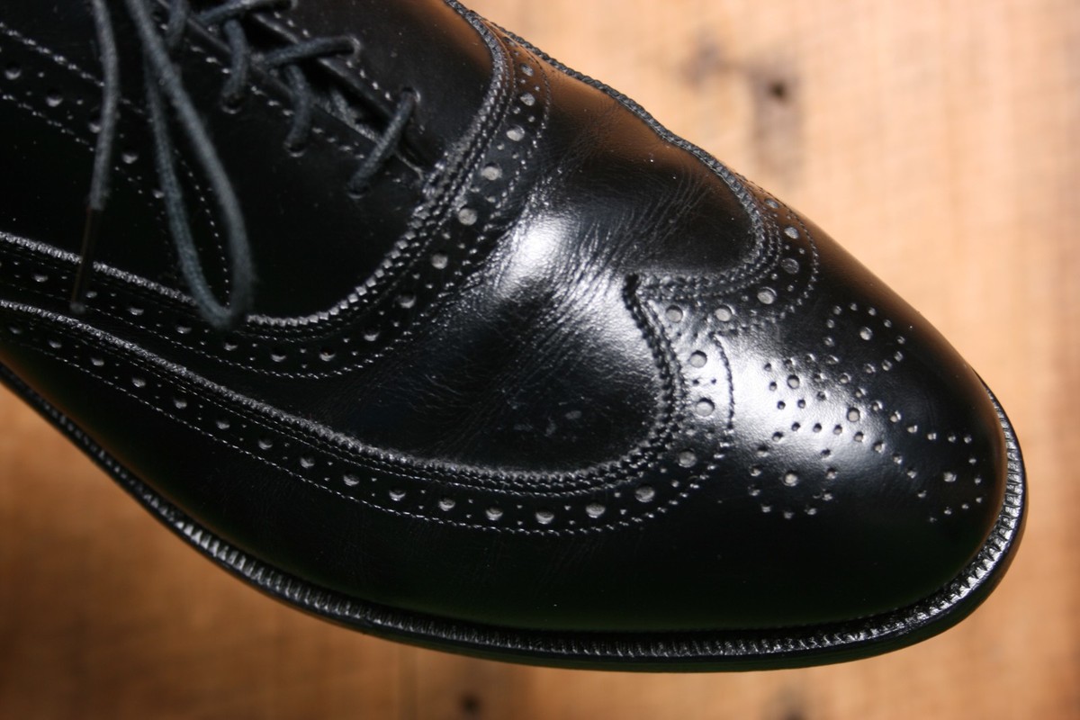 ALLEN EDMONDS 'Chester' Black Leather Brogue Wingtip Oxfords Sz