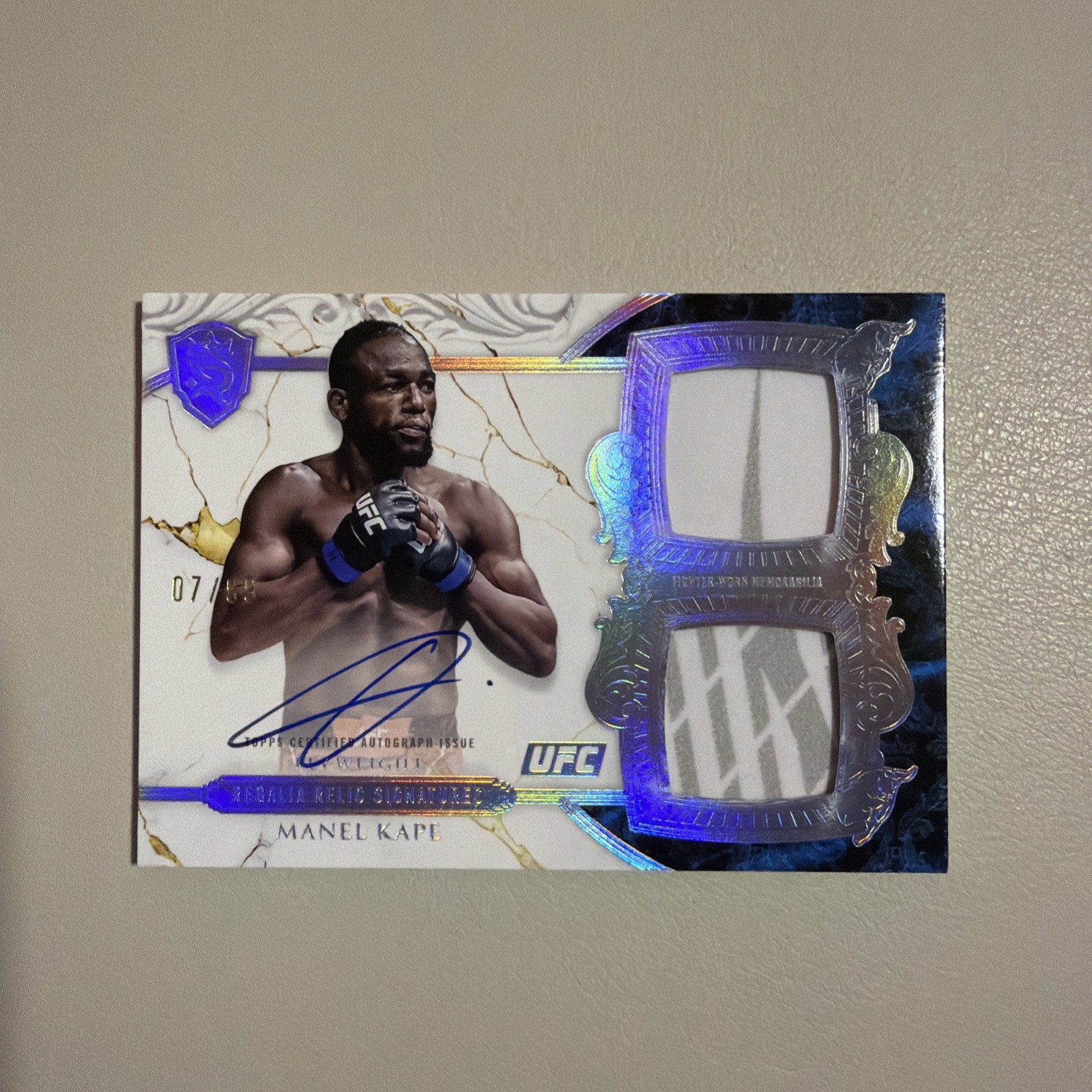 2025 Topps Royalty UFC Regalia Relic Signatures Manel Kape /99 On Card Auto