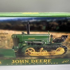 JOHN DEERE Crawler with Blade Dozer 1:16 ERTL NOS 1999 in original box #16010A