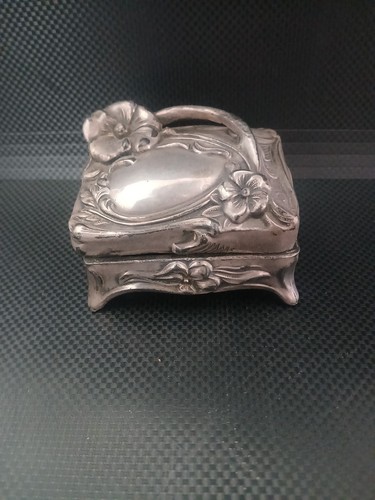 Antique Art Nouveau
