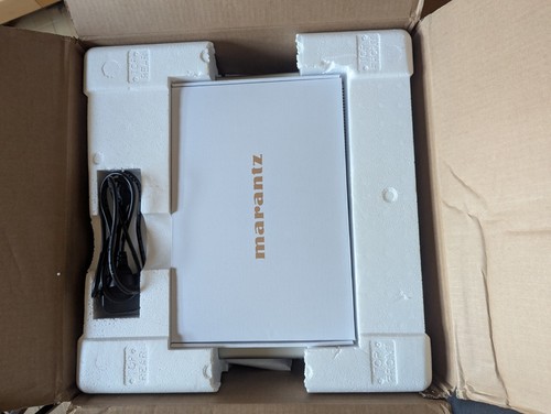 Marantz Cinema anni 70 argento slimline AV ricevitore surround 7,2 canali 8K NUOVO - Foto 8 di 8