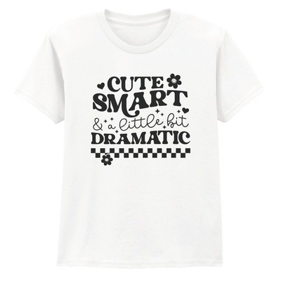 Süßes schickes und ein bisschen dramatisches Mädchen T-Shirt Geschenk für Tochter
