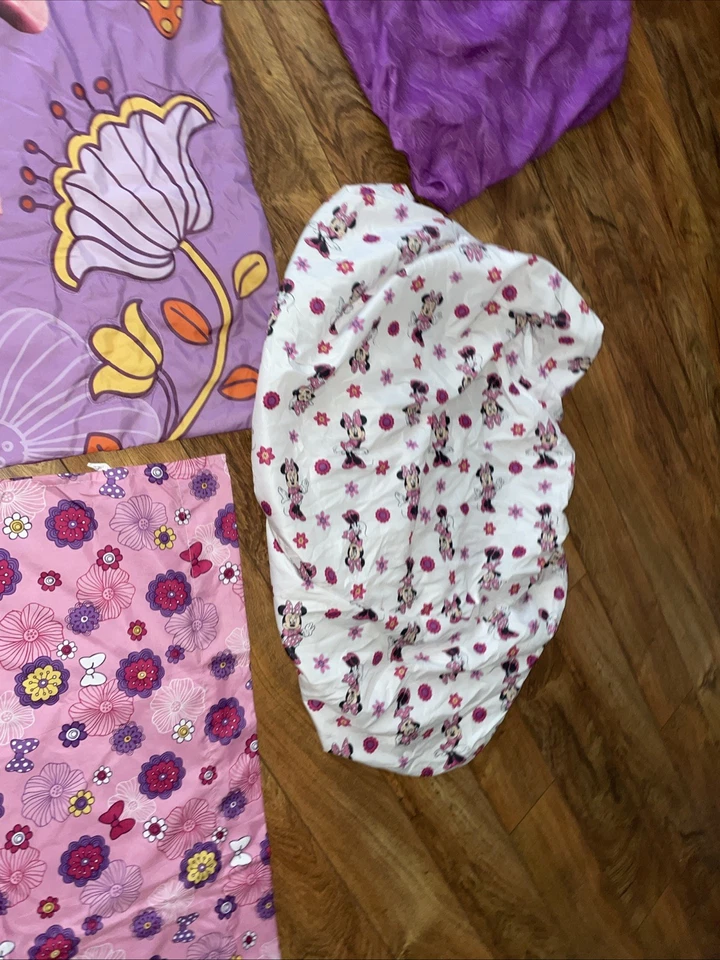 迪士尼米妮老鼠花园 4 件套婴儿床/幼儿床上用品 — 第 3/4 张图片