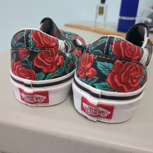 Scarpa da skateboard VANS unisex nero/rosa teschi slip-on VNOA7Q5D6BT donna 5 n - Foto 3 di 5