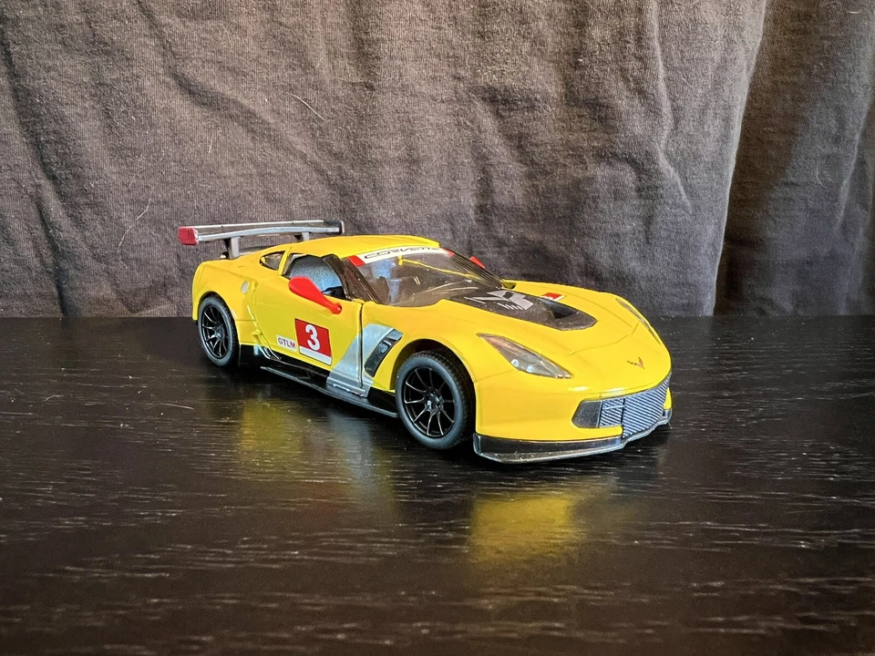 2016 雪佛兰 Corvette C7 R 压铸 1: 36 比例 5 英寸玩具赛车 IMSA GTLM 雪佛兰 — 第 2/4 张图片