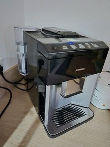 Siemens EQ.500 TQ505D09 1500W Edelstahl Kaffeevollautomat - Saphirschwarz...