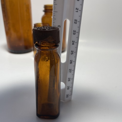 Collezione di 5 Bottiglie Medicinali Farmacia Ambra Vintage Scavate nel Capo Maggio NJ - Foto 12 di 20