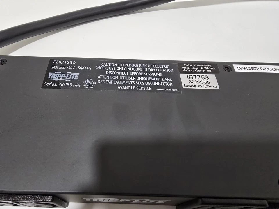 Tripp-Lite PDU1230 Single-Phase Basic PDU 20 Outlets 1U Rack-Mount 16 C13, 4 C19 - Image 2 of 4