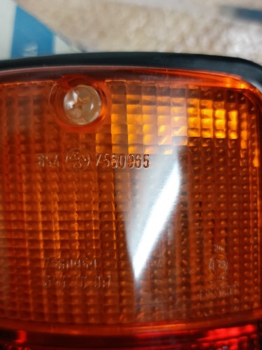 FIAT 126 BIS FSM FANALE POSTERIORE COMPLETO DX Destro Originale FIAT 7560965 - Foto 6 di 10