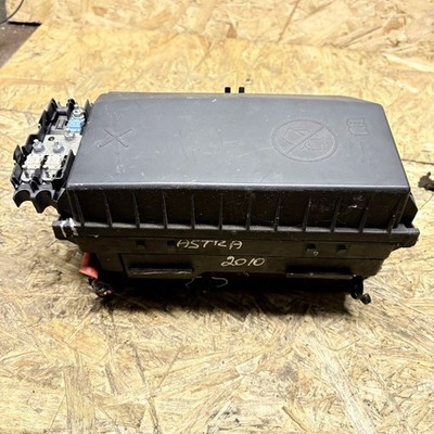 VAUXHALL ASTRA J MK6 ENGINE COMPARTMENT FUSE BOX RELAY UNIT 09-15 13318783