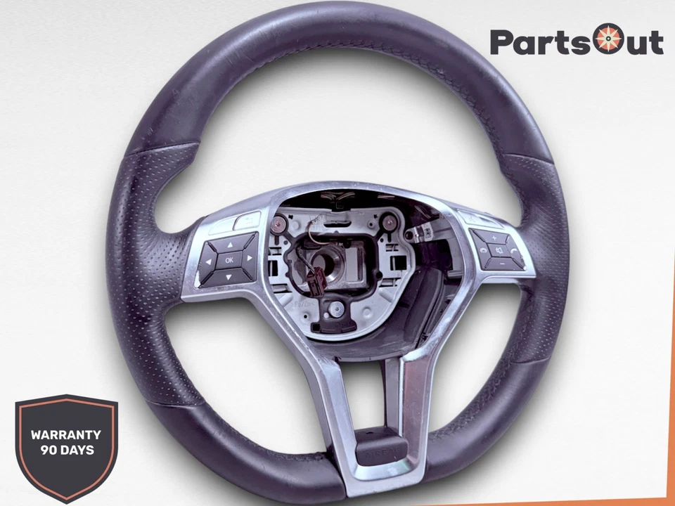 Volante deportivo de cuero Mercedes-Benz C250 C300 C350 W204 2012-2014 Foto 2 de 4