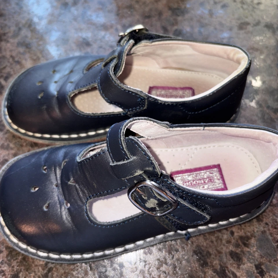 L'amour Toddler Shoes Size 10 Navy Leather Snap Under Buckle Closure - Image 4 of 4
