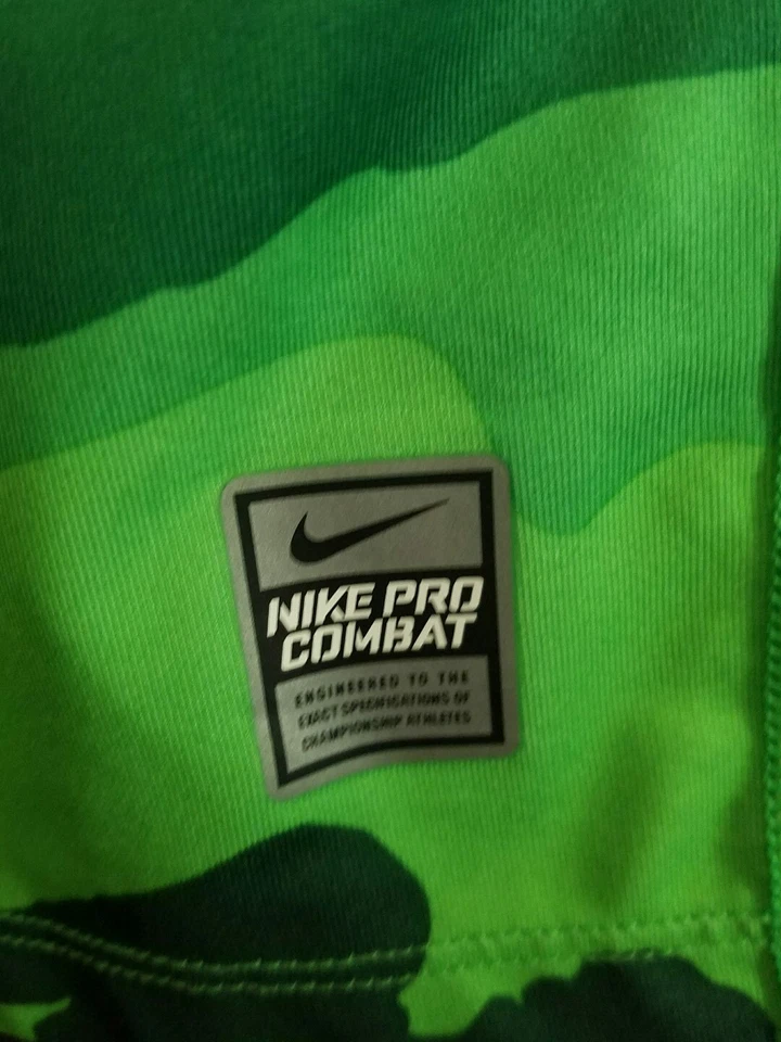 NIKE PRO COMBAT SIZE YOUTH XL MINT CONDITION  - Image 4 of 4