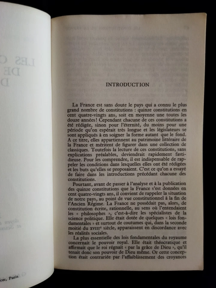 Las Constituciones de France Desde 1789 Texto Completa Garnier-Flammarion 1970 - Imagen 4 de 4