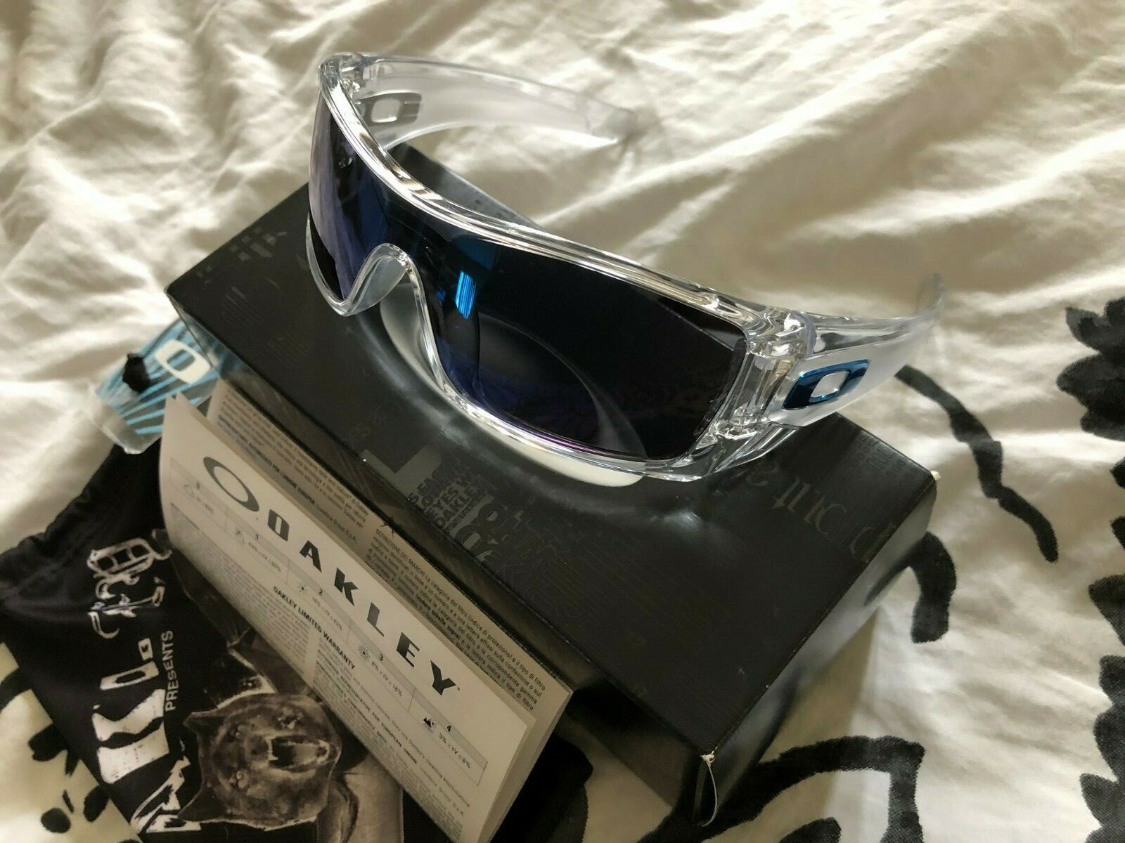 Oakley Batwolf купить в Америке, лот 