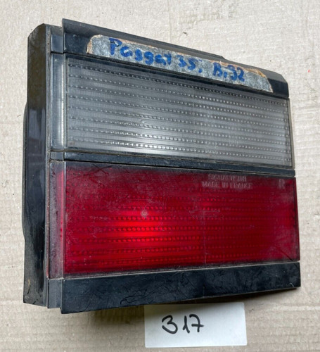 VW Passat 35 i Rückleuchte Heckleuchte innen rechts 333945108 weiß rot