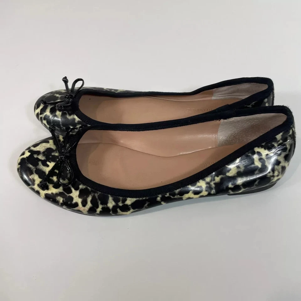 Sapatilhas de balé femininas Banana Republic couro com estampa de animais 7,5 M preto arco casual - Imagem 3 de 4