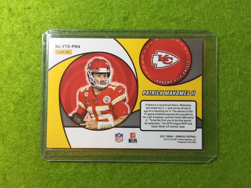 Patrick Mahomes SILVER PRIZM CARD  2021 Panini PATRICK MAHOMES Revolution VORTEX - Image 2 of 4