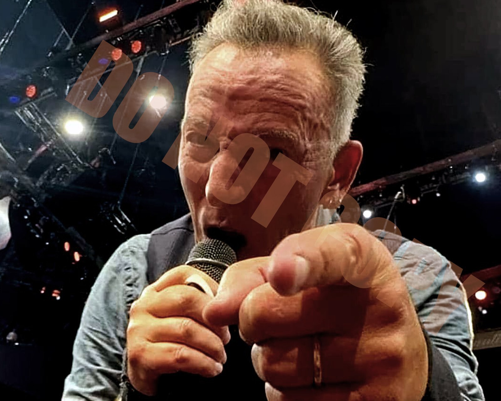 Bruce Springsteen - WANTS YOU! - 2024 Tour Up Close Pointing at You ...